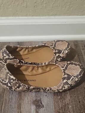 Lucky Brand Snake-Print Ballet Flats in Tan and Black